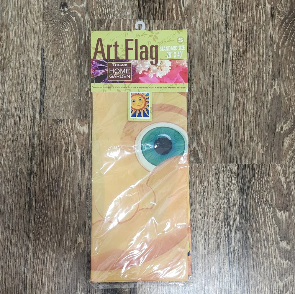 2 House Flags 28" x 40" - Picture 2 of 10